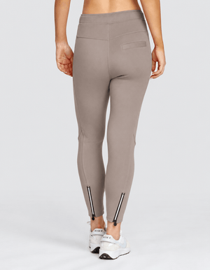 Jogging Eleanor Cherry Rose
