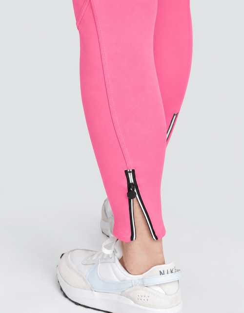 Jogging Eleanor Cherry Rose