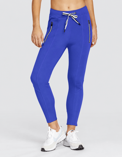 Jogging Eleanor Cherry Rose