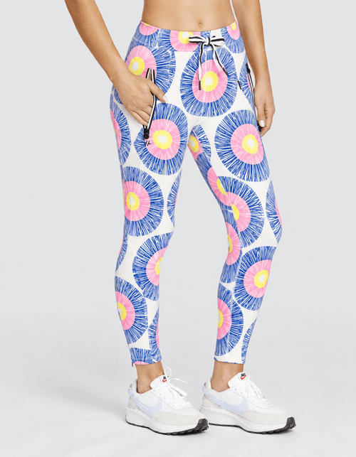 Jogging Eleanor Cherry Rose